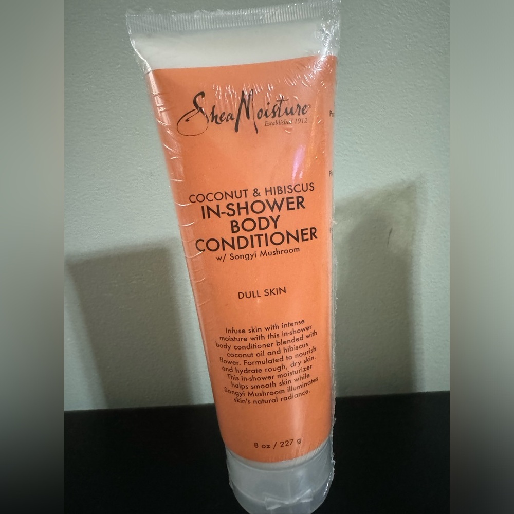 Shea Moisture Coconut & Hibiscus In Shower Body Conditioner 8 oz